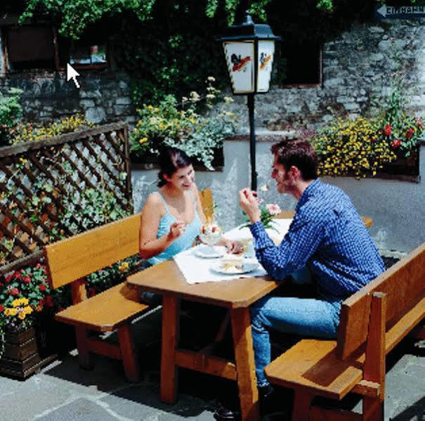 Hotel Restaurant Gradlwirt Niederndorf (Tyrol) Exterior foto