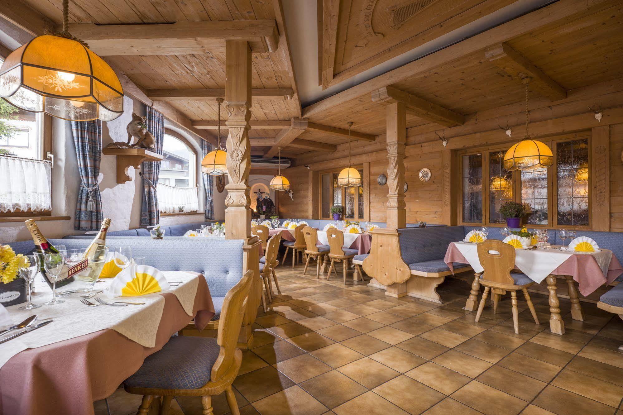 Hotel Restaurant Gradlwirt Niederndorf (Tyrol) Exterior foto